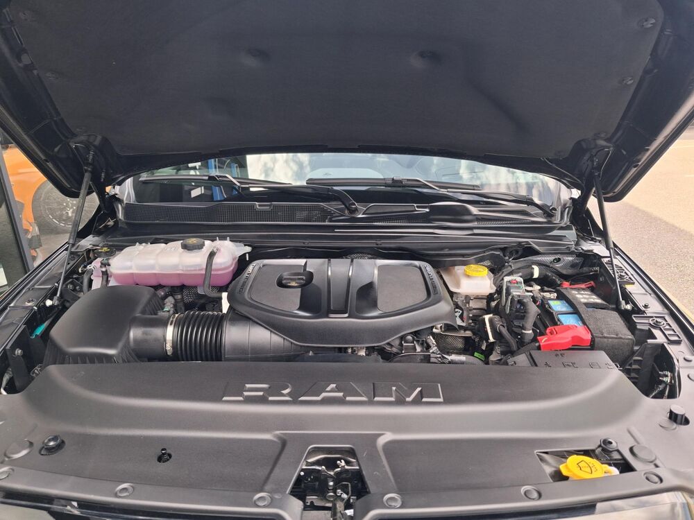 RAM 1500 CREW LAIE SPORT NIGHT EDITION AIR BOX HAYON MULTI 2025 occasion 91830 Le Coudray-Montceaux