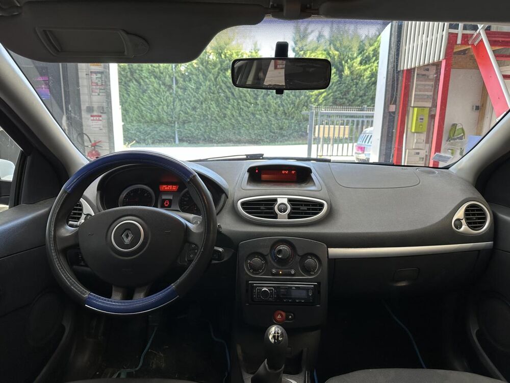 Clio 1.5 DCI 85 EXPRESSION CLIM 2010 occasion 33370 Artigues-pr&egrave;s-Bordeaux