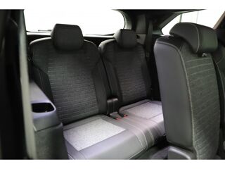 5008 Allure 1.2 Hybrid 145 e-DCS6 7 Places 2025 occasion 06550 La Roquette-sur-Siagne