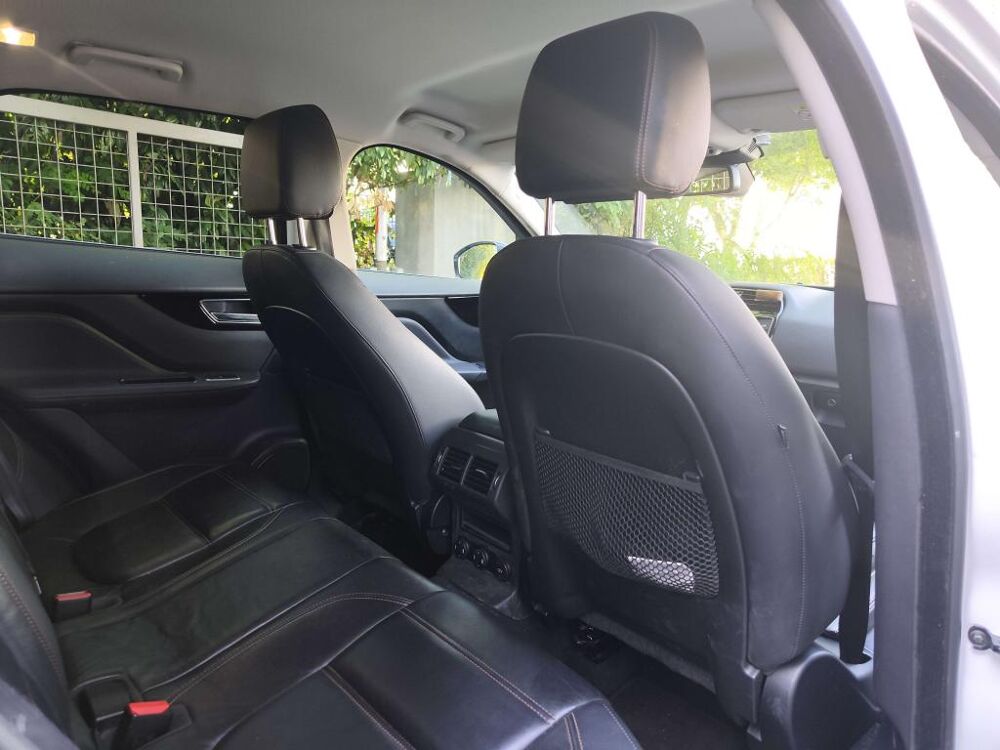 F-PACE 2.0 D - 180 - BVA - Stop/Start Prestige 2017 occasion 77185 Lognes