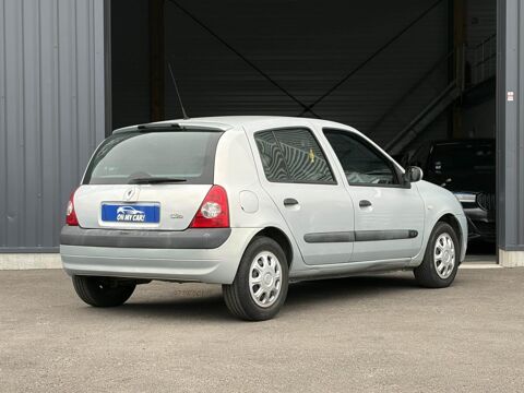 Clio 1.2i 16V II BERLINE Confort Authentique PHASE 3 2004 occasion 76710 Eslettes