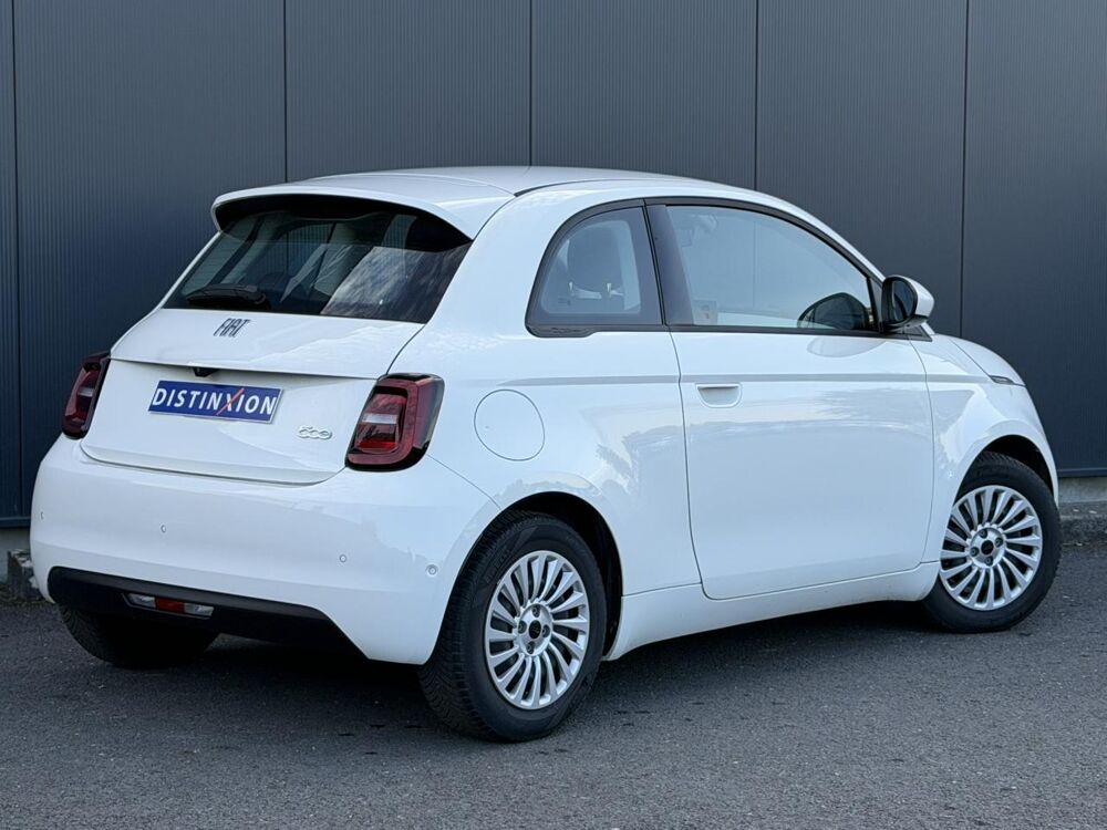 500 Electrique 118ch 42.0kWh Icone + Pack Confort - SOH +95% 2023 occasion 35300 Foug&egrave;res