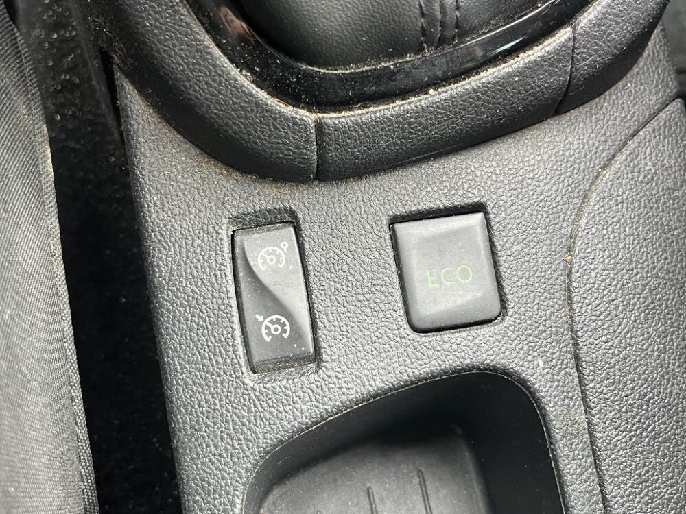 Clio 1.2 TCE 120ch - CLIM - BLUETOOTH - REGULATEUR 2017 occasion 13760 Saint-Cannat