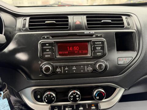 Rio 1.2i - 85 Style + clim 2013 occasion 19100 Brive-la-Gaillarde