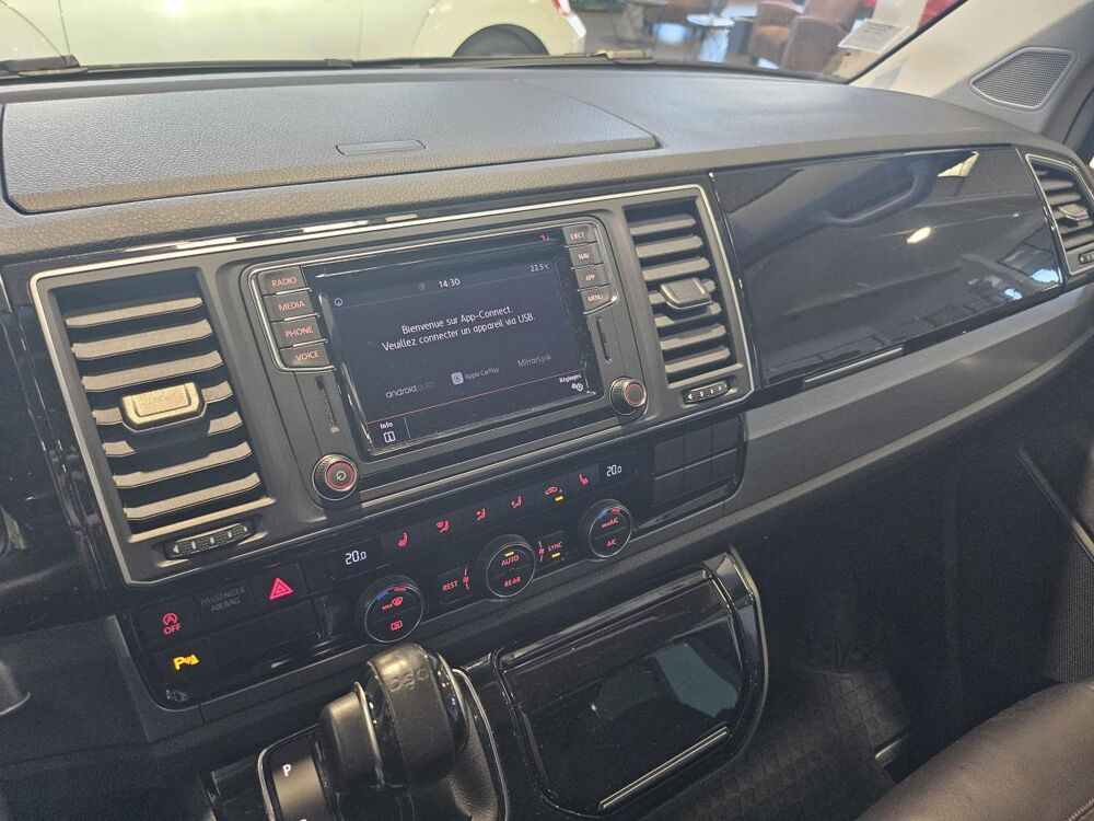 MULTIVAN T6 2.0 TDI 198 DSG GENERATION SIX 7PL BULLI 2019 occasion 26000 Valence