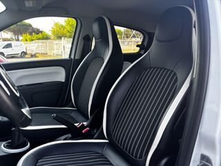 Twingo 1.0 Sce - 65 E6U III BERLINE Intens 2021 occasion 31660 Bessi&egrave;res