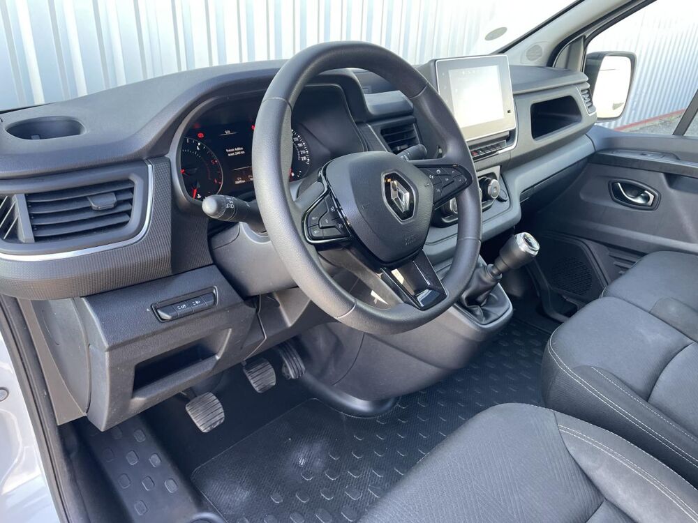 Trafic L1H1 2800 Kg / 2.0 Blue dCi / 130 Ch / Fourgon Grand Confort 2024 occasion 50640 Le Teilleul