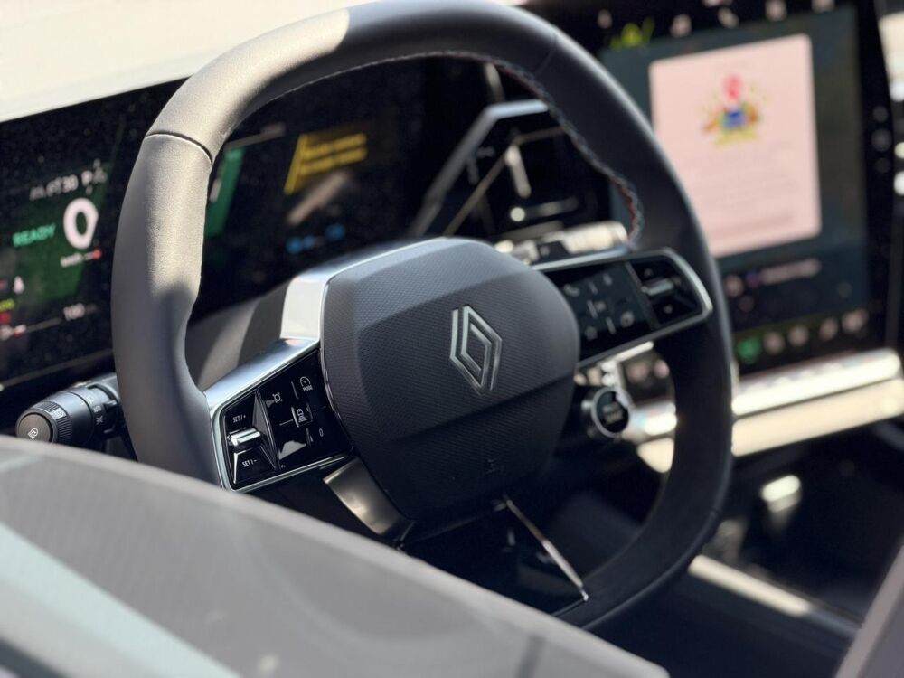 Austral E-Tech Full Hybrid 200 Esprit Alpine avec Toit pano et Harma 2025 occasion 35300 Foug&egrave;res