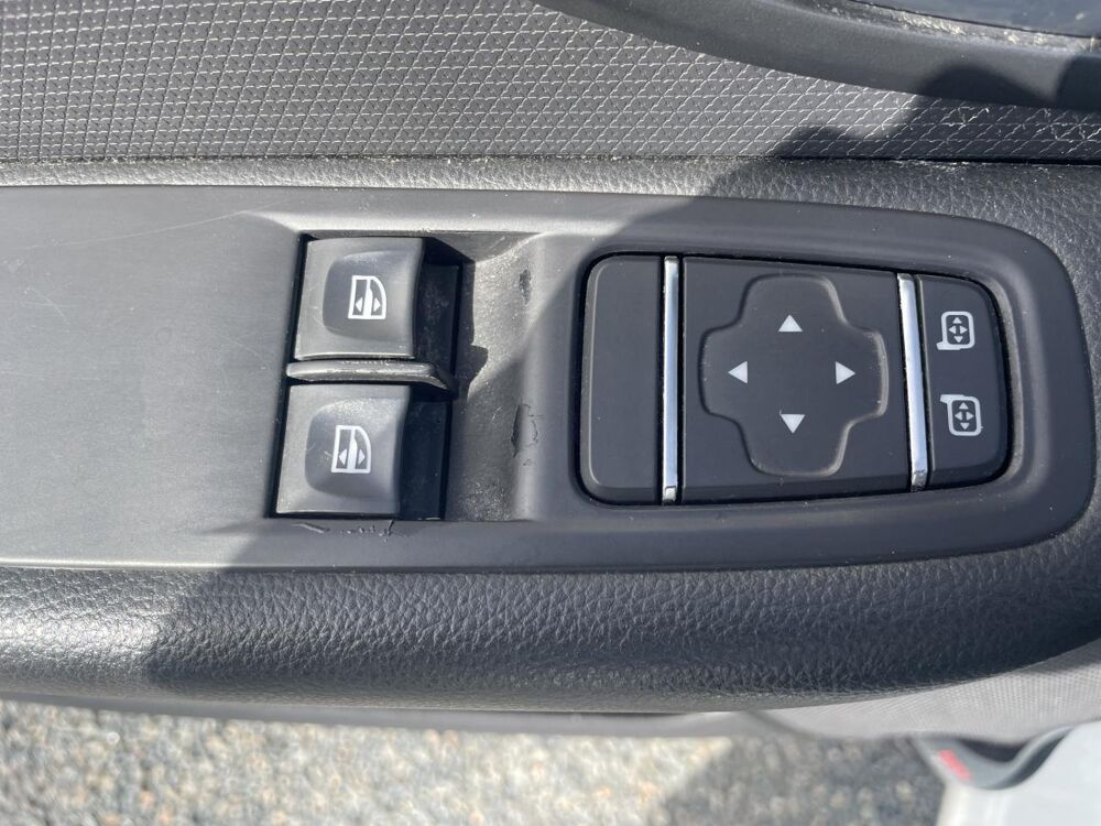 Clio 4 BUSINESS 0.9 TCe 75 CH PH 2-GARANTIE 12 MOIS- 2019 occasion 33127 Saint-Jean-d'Illac