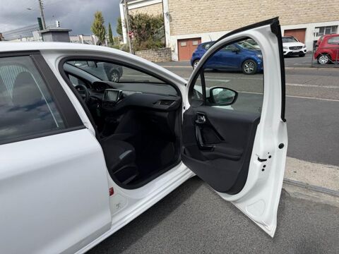208 1.2i PureTech - 82 Style clim 2016 occasion 19100 Brive-la-Gaillarde