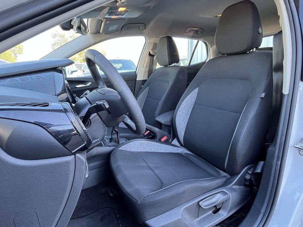 Fabia 1.0 MPI 80CH - CARPLAY - RADAR - CLIM - REGULATEUR 2024 occasion 13760 Saint-Cannat