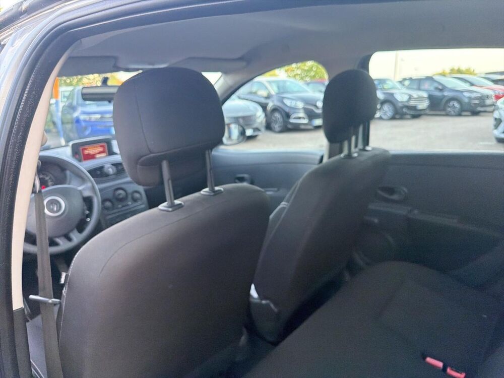 Clio III 1.5 dci 75 collection business eco&sup2; 5p 2013 occasion 57525 Talange