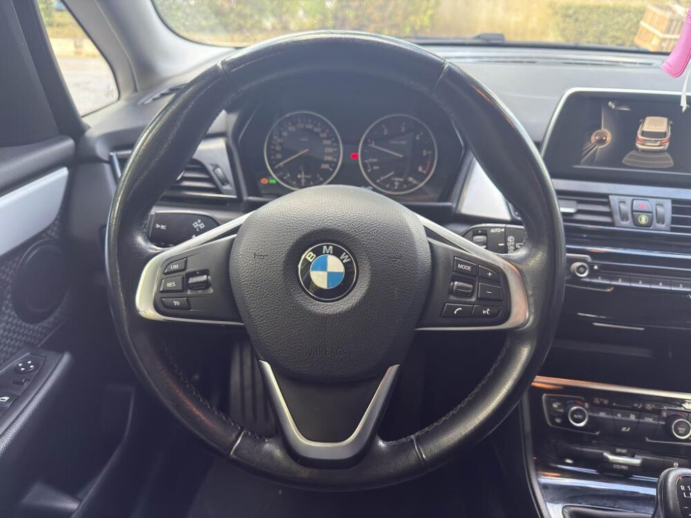 Serie 2 218d Active Tourer ACTIVE TOURER F45 Business PHASE 1 2015 occasion 77185 Lognes