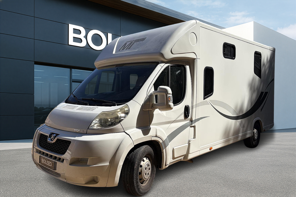Boxer Peugeot 3.0 HDi 180 MTM Camion 2 chevaux 5 places 41 800 km 2013 occasion 78760 Jouars-Pontchartrain