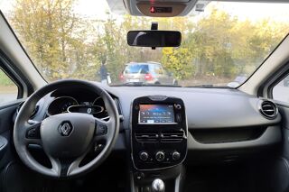 Clio 1.5 dCi - 75 cv - Soci&eacute;t&eacute; Air M&eacute;diaNav 2015 occasion 77185 Lognes