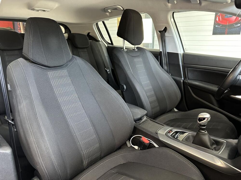 308 GENERATION-II 1.2 PURETECH 130 ALLURE START-STOP 2015 occasion 33370 Artigues-pr&egrave;s-Bordeaux