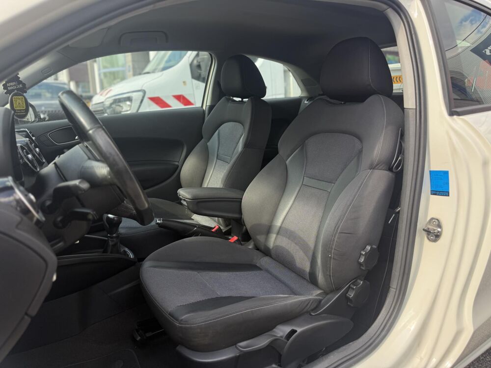A1 1.6 TDI DPF - 105 - Ambition SUIVI COMPLET GARANTIE 12 MOIS 2011 occasion 94360 Bry-sur-Marne