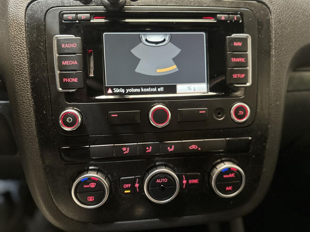 Scirocco 1.4 16V TSI - 160 COUPE Carat PHASE 1 2013 occasion 94360 Bry-sur-Marne