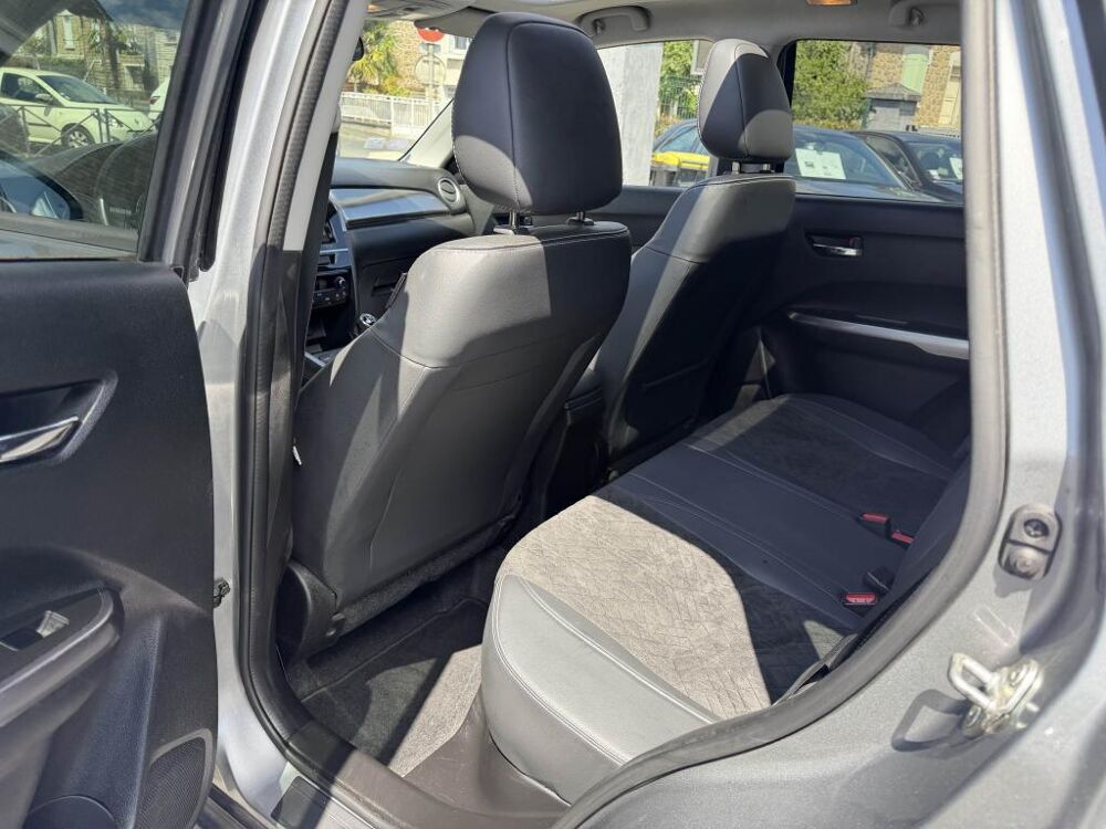 Vitara 1.0 Boosterjet Privil&egrave;ge gps + clim + camera AR 2019 occasion 19100 Brive-la-Gaillarde
