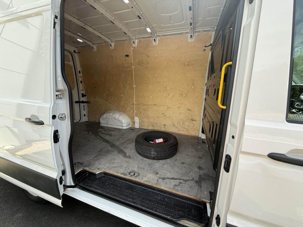 Crafter 35 L3H3 2.0 TDI - 140 FOURGON Business TVA RECUPERABLE + CAR 2023 occasion 19100 Brive-la-Gaillarde