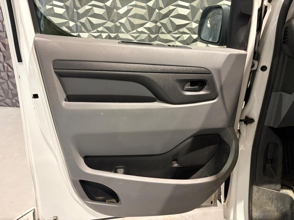 Expert Standard 2.0 BlueHDi - 120 S&S III FOURGON Fourgon Grip PHA 2019 occasion 78680 &Eacute;p&ocirc;ne