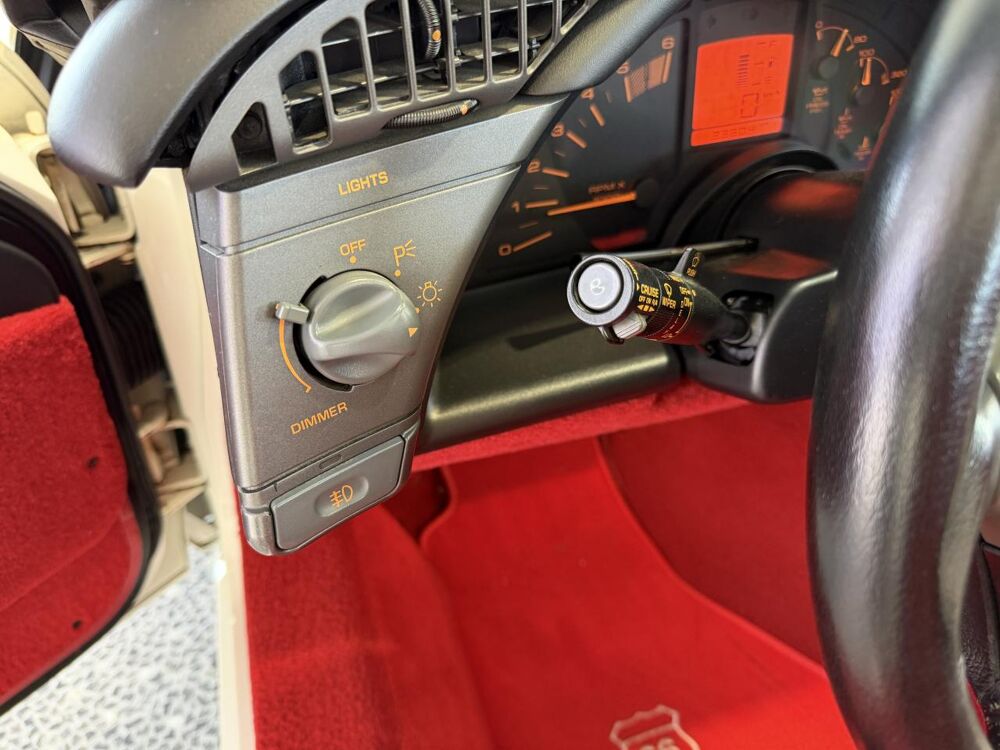 Corvette c4 Cabriolet 5.7 V8 245ch BVA CABRIOLET GARANTIE 6 MOIS 1991 occasion 16000 Angoul&ecirc;me