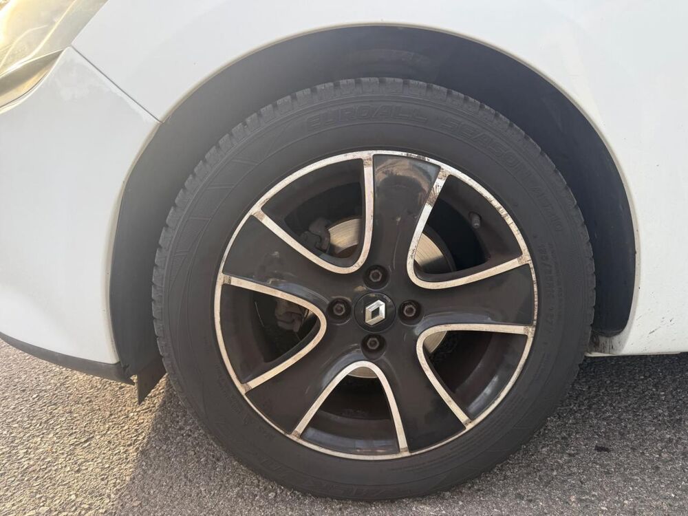 Clio 1.5 DCI 90 ENERGY INTENS 2015 occasion 42170 Saint-Just-Saint-Rambert