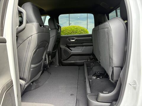 RAM 1500 CREW CAB SPORT BLACK PACKAGE 2025 occasion 91830 Le Coudray-Montceaux