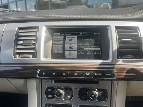XF 3.0 D V6 S BVA Portfolio PHASE 2 RHD 2012 occasion 33450 Montussan