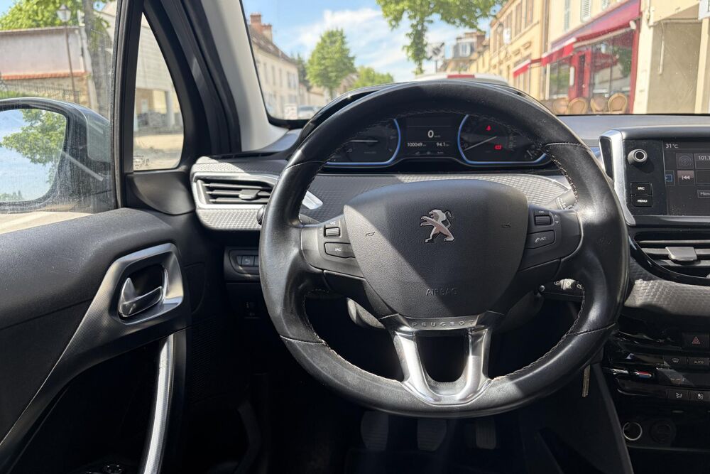 2008 1.2i - 82 Allure PHASE 2 - CARPLAY - ENTRETIEN PEUGEOT 2017 occasion 78760 Jouars-Pontchartrain
