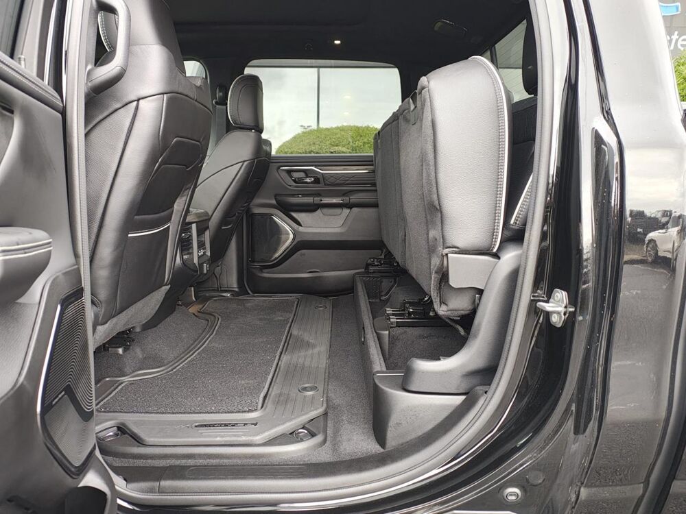 RAM 1500 CREW LIMITED NIGHT EDITION BOX HAYON MULTI 2025 occasion 91830 Le Coudray-Montceaux