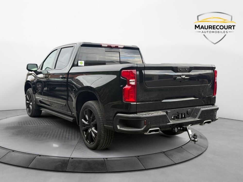 Divers V8 High Country 4WD Crew Cab 420 6,2L EcoTec 2026 occasion 78780 MAURECOURT