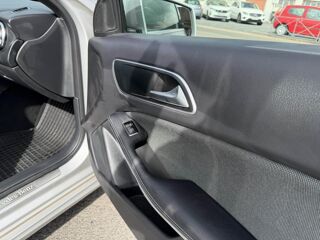 Classe A A 180 - 122 BM 176 Inspiration clim + camera AR 2016 occasion 19100 Brive-la-Gaillarde