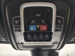 RAM 1500 CREW LIMITED NIGHT EDITION BOX HAYON MULTI 2025 occasion 91830 Le Coudray-Montceaux
