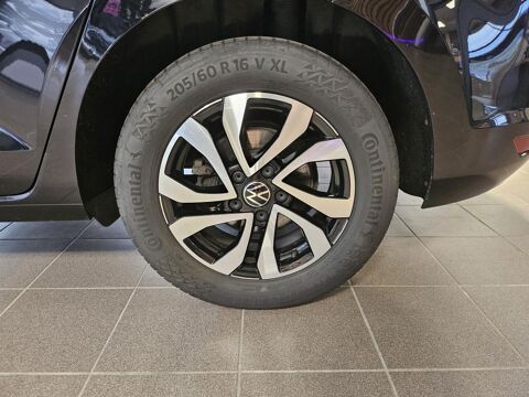 Touran 1.5 TSI Evo 150 7pl Active 2021 occasion 26000 Valence