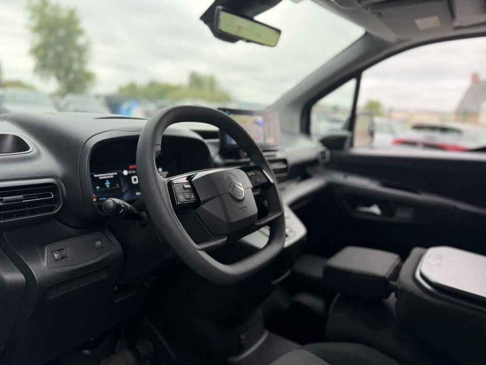Berlingo VAN XL 1.5 BlueHDI 130 EAT8 Premium Connect 3 places, avec P 2026 occasion 35300 Foug&egrave;res