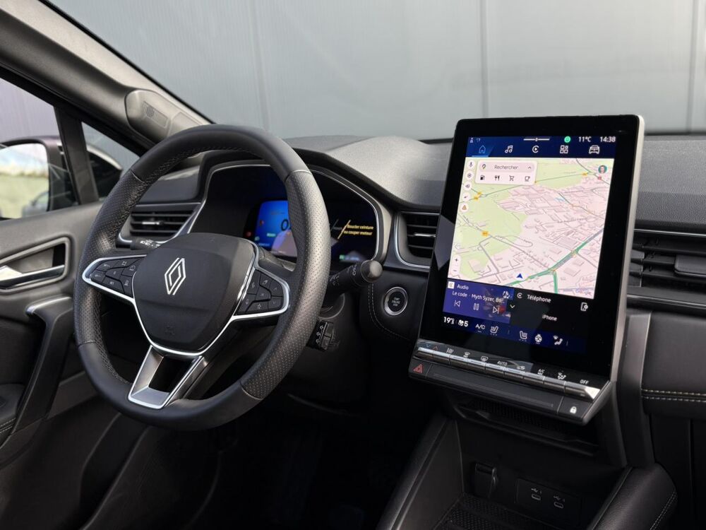 Symbioz E-Tech Full Hybrid 145 Iconic avec Cam&eacute;ra 360&deg;, et Hayon mai 2025 occasion 35300 Foug&egrave;res