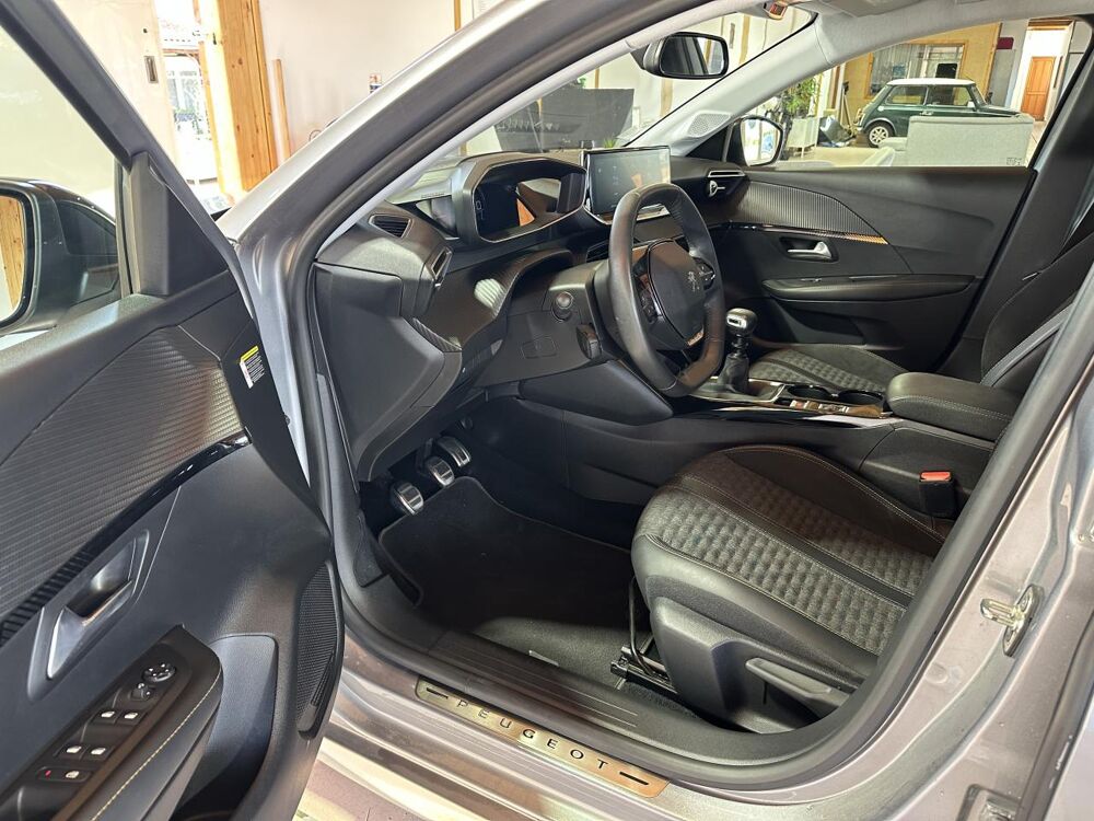208 1.5 100ch Roadtrip Suivi Peugeot Camera 360 &deg; Carplay Cockp 2022 occasion 33700 M&eacute;rignac