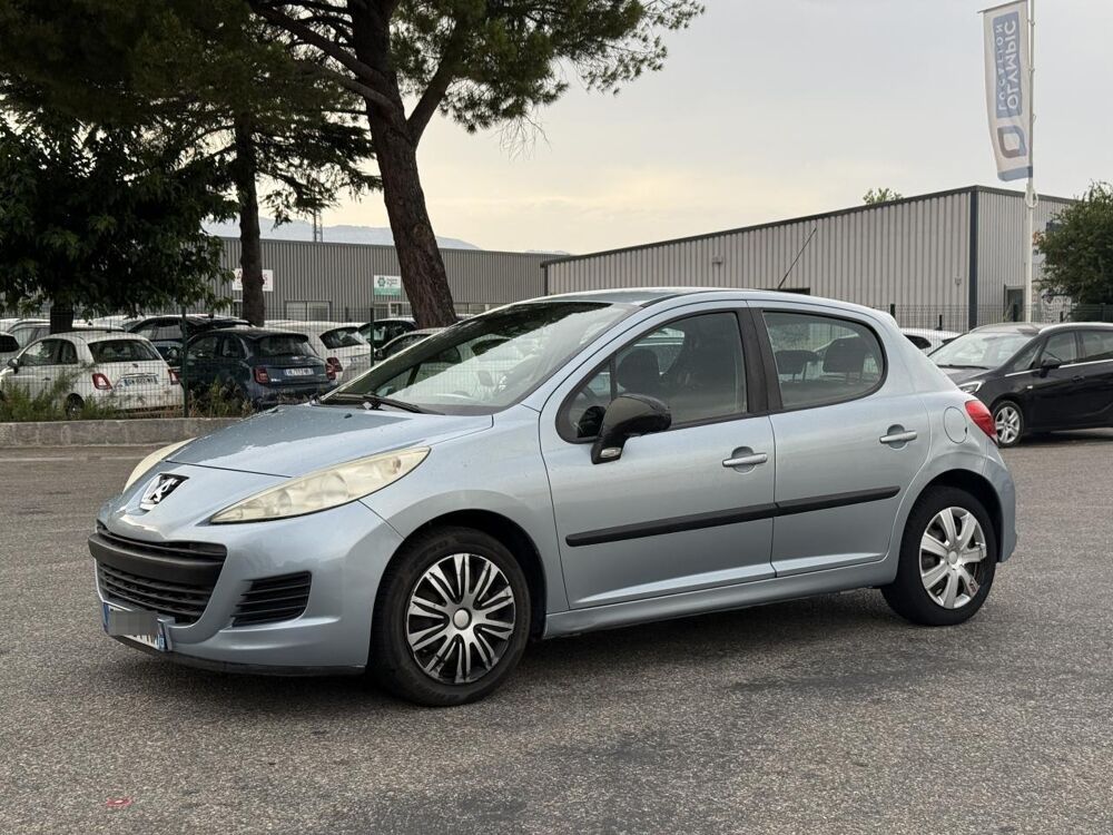 207 1.6 HDi 16V - 70 BERLINE Active PHASE 2 / clim / distributi 2010 occasion 13400 Aubagne