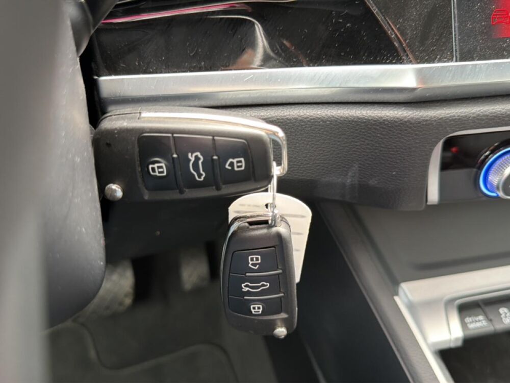 Q3 45 tfsi e 245 s tronic 6 2023 occasion 85150 Les Achards