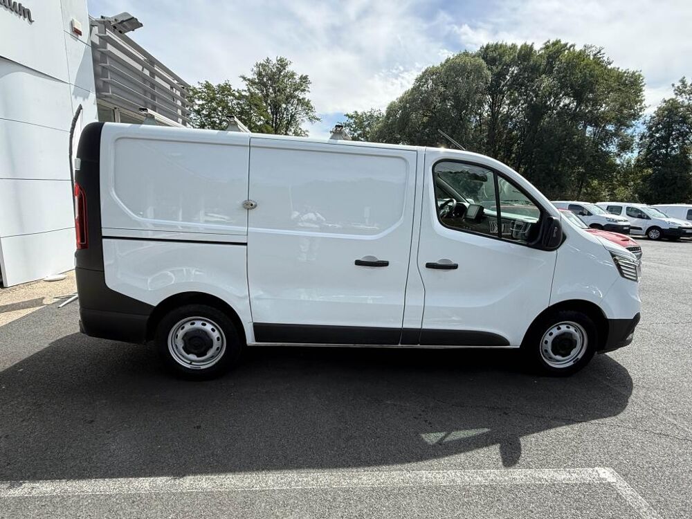 Trafic L1H1 2800 Kg 2.0 Blue dCi - 130 Fourgon Grand Confort TVA RE 2022 occasion 19100 Brive-la-Gaillarde