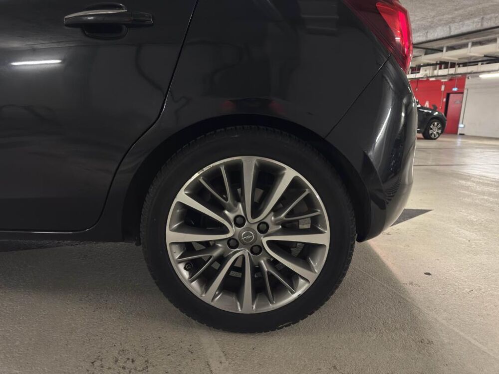 Corsa 1.4i Turbo - 100 S&S E BERLINE Cosmo 2015 occasion 77185 Lognes