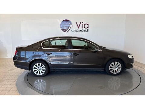 Passat 2.0 TDI 140 ch Confortline / ATTELAGE / SUIVI FACTURES / SE 2009 occasion 17600 Saujon