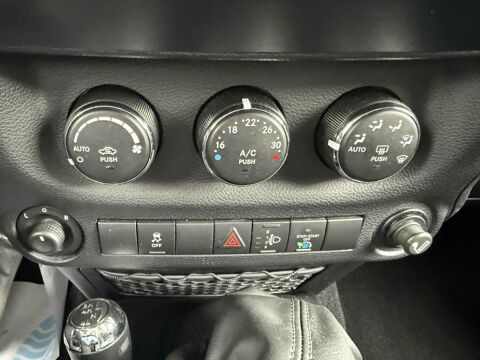 Wrangler 2.8 CRD 200CH Unlimited Sahara ATTELAGE + GPS + CLIM 2012 occasion 19100 Brive-la-Gaillarde