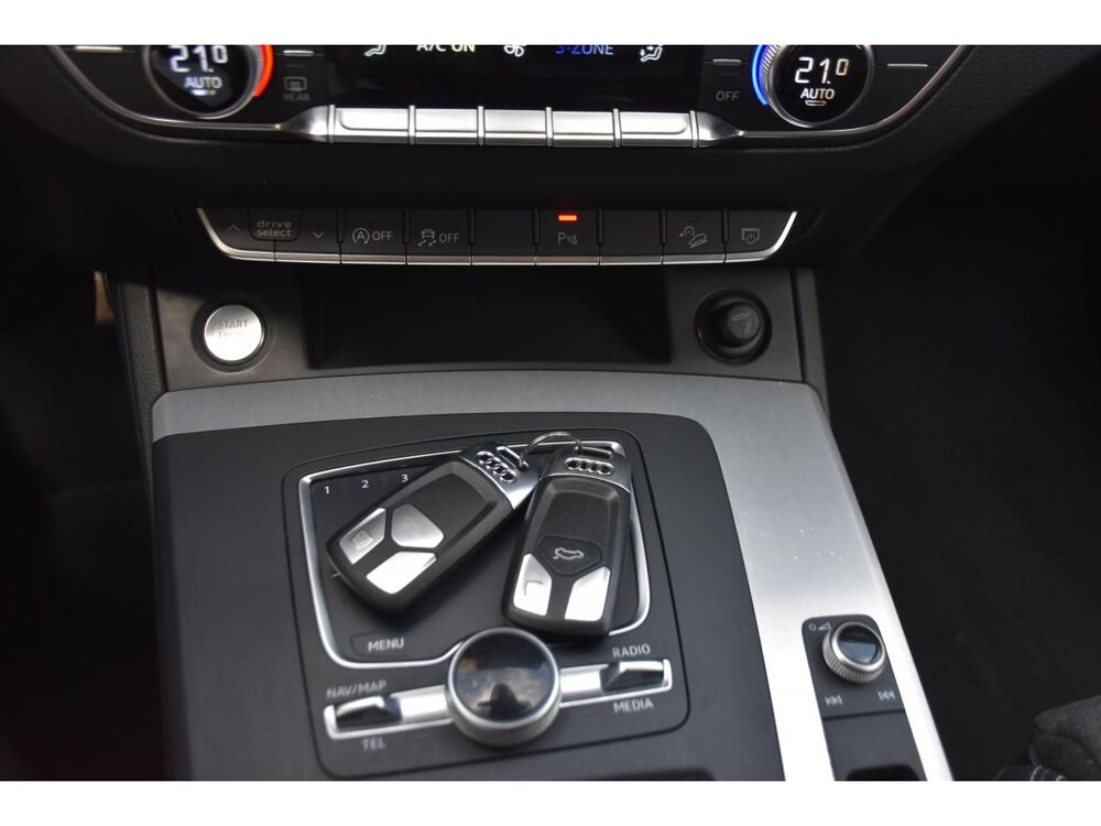 Q5 Quattro 2.0 TFSI - 252 - BV S-tronic 2017 S line 2017 occasion 06250 Mougins