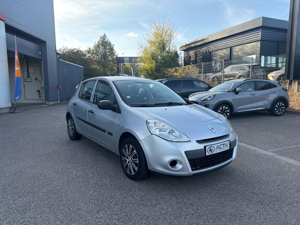 Clio III 1.5 dci 75 collection business eco&sup2; 5p 2013 occasion 57525 Talange