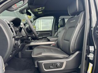 RAM 1500 CREW LAIE SPORT NIGHT EDITION AIR 2025 occasion 91830 Le Coudray-Montceaux