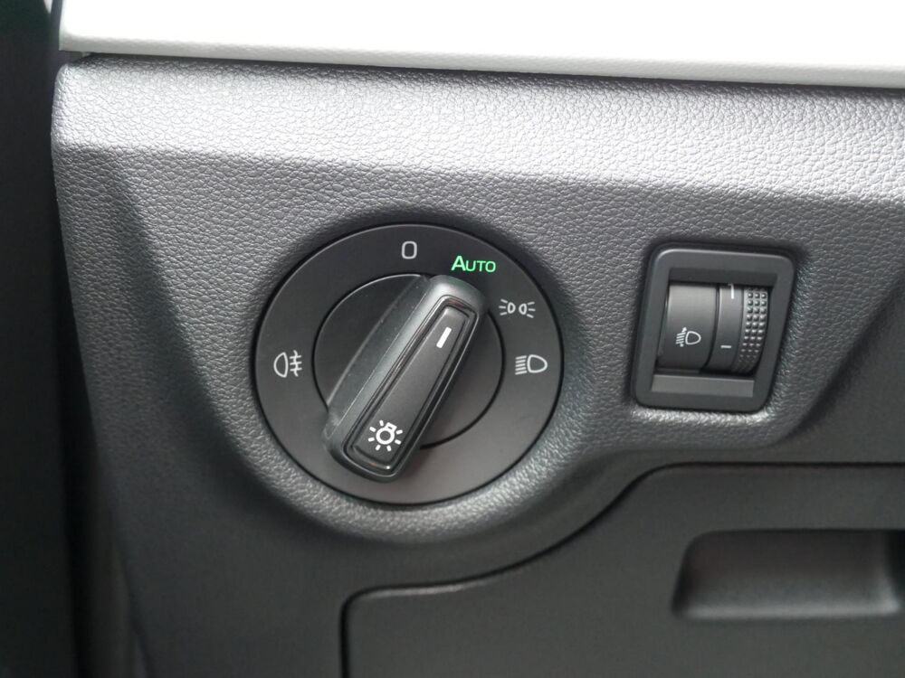 Kamiq 1.0 TSI Evo 110CH AMBITION - BV DSG7 + CAMERA DE RECUL 2023 occasion 77090 Coll&eacute;gien