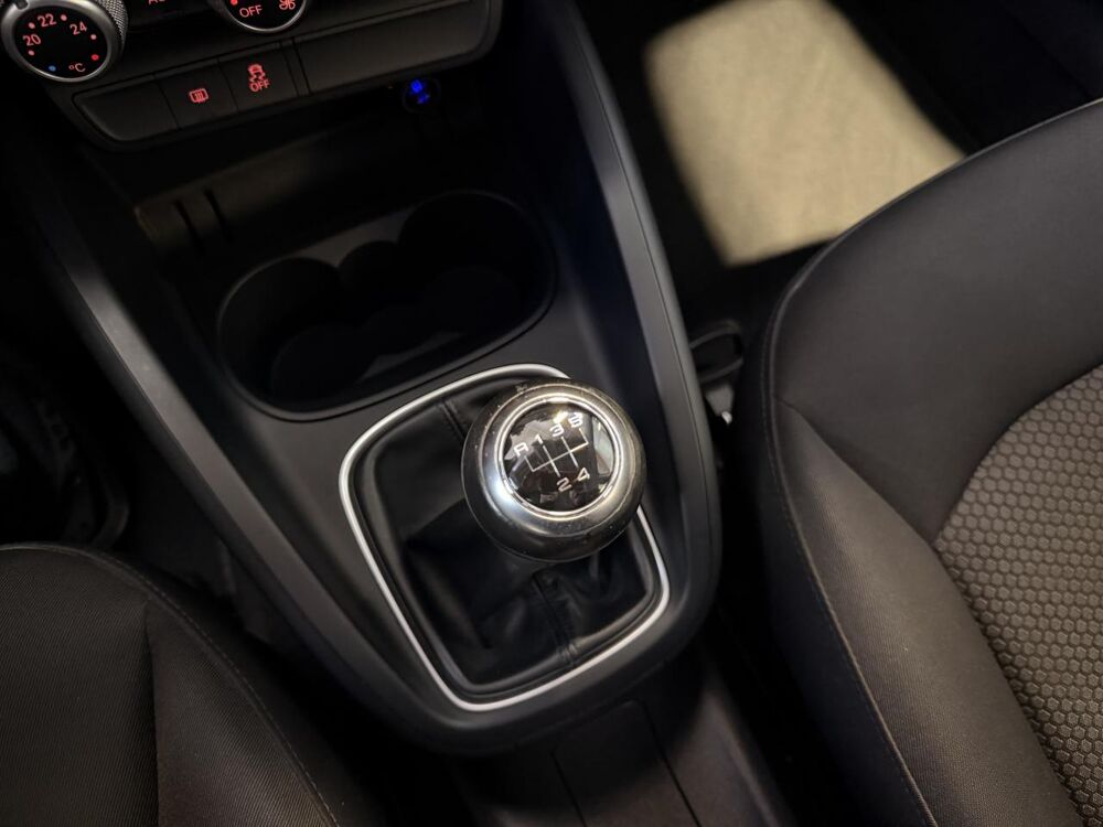 A1 SPORTBACK 1.4 TDI 90CH GARANTIE 12 MOIS 2015 occasion 16000 Angoul&ecirc;me