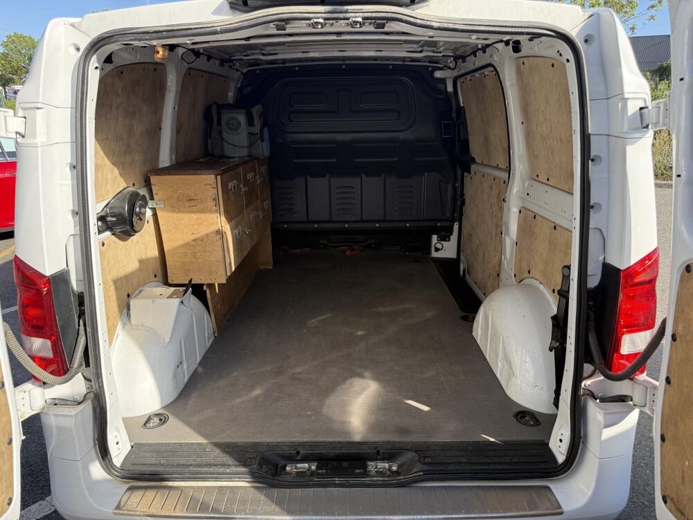 Vito 110 CDI COMPACT FWD FIRST 2021 occasion 49070 Beaucouz&eacute;